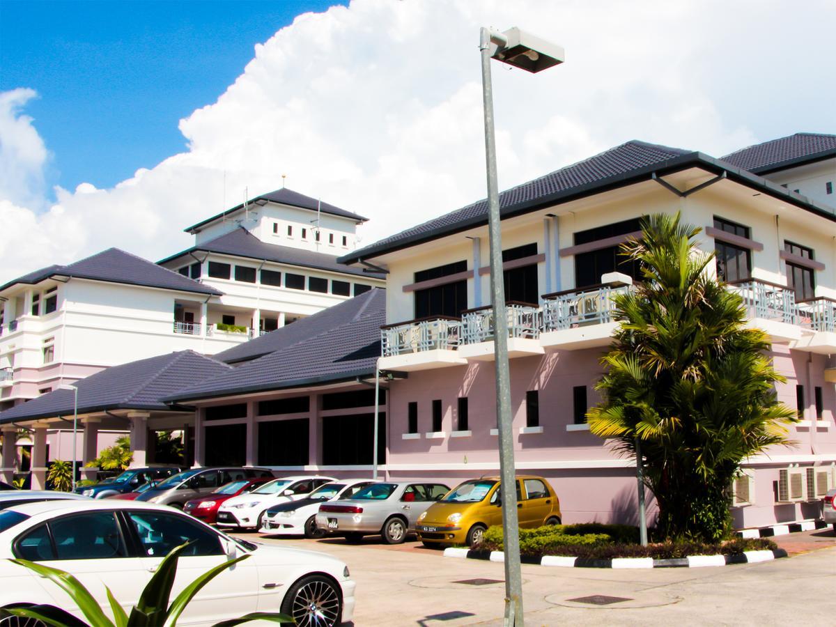Star Hospedaje Kampong Jerudong Exterior foto